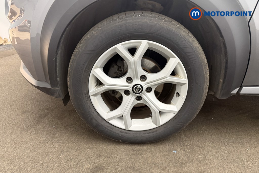 Nissan Juke N-Connecta Manual Petrol SUV - Stock Number (1647383) - 25th supplementary image
