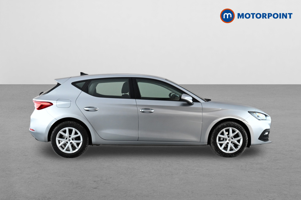 Seat Leon SE Manual Petrol Hatchback - Stock Number (1648342) - Drivers side
