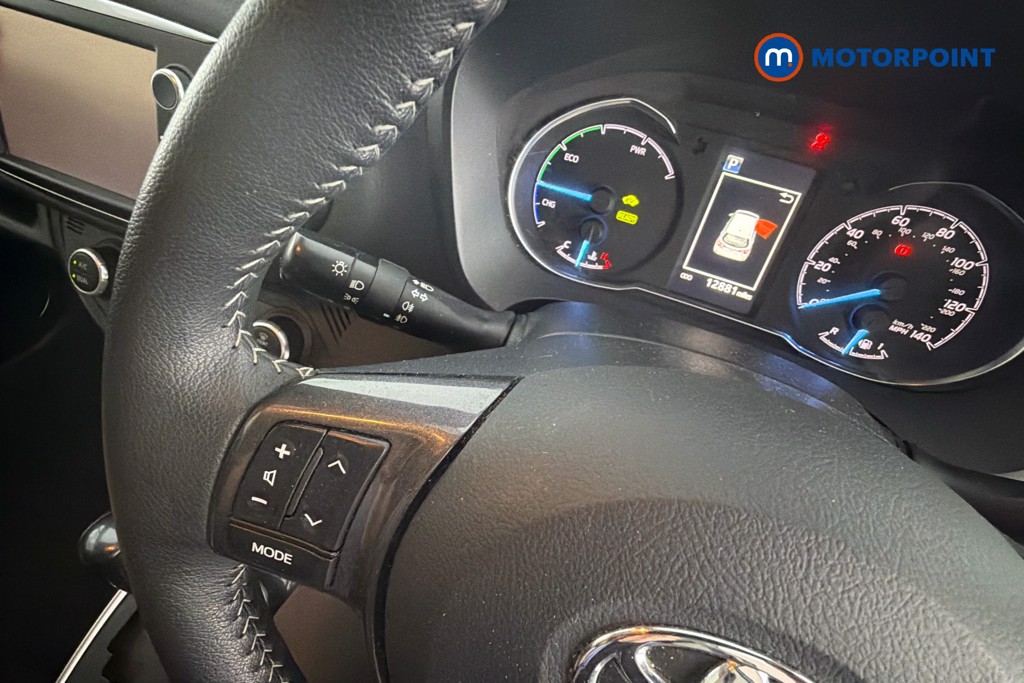 Toyota Yaris Y20 Automatic Petrol-Electric Hybrid Hatchback - Stock Number (1648565) - 3rd supplementary image