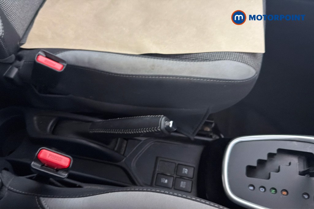 Toyota Yaris Y20 Automatic Petrol-Electric Hybrid Hatchback - Stock Number (1648565) - 16th supplementary image