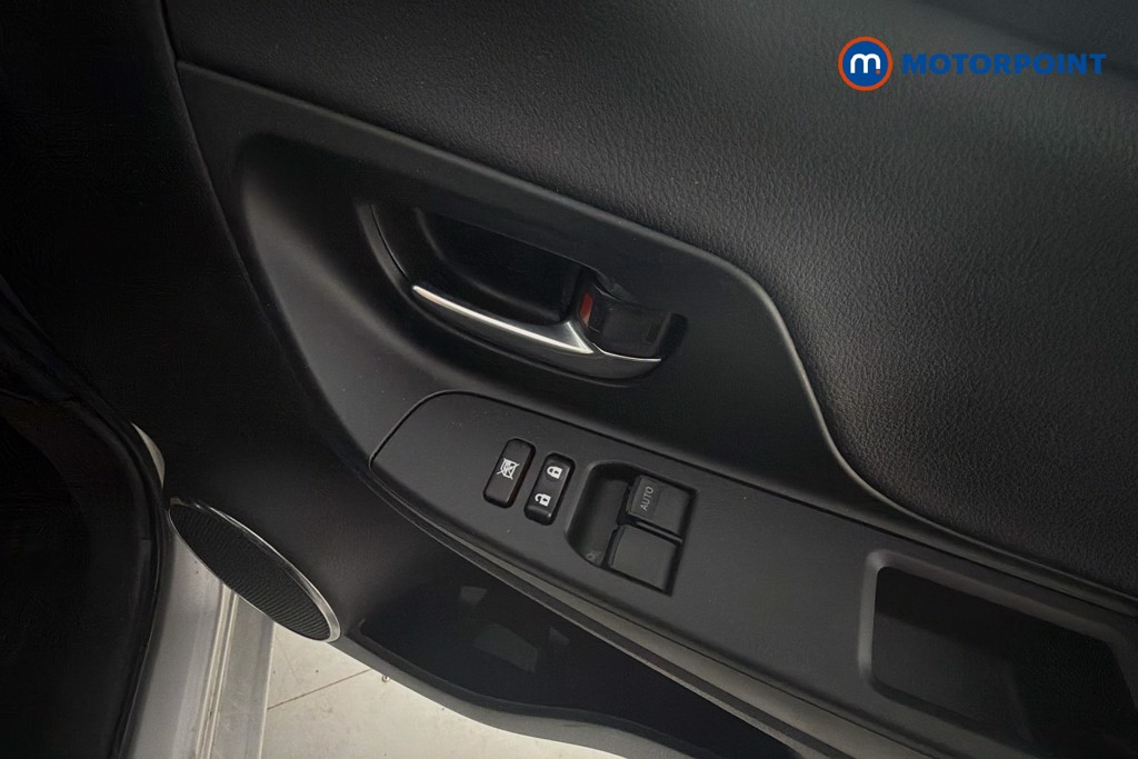 Toyota Yaris Y20 Automatic Petrol-Electric Hybrid Hatchback - Stock Number (1648565) - 19th supplementary image
