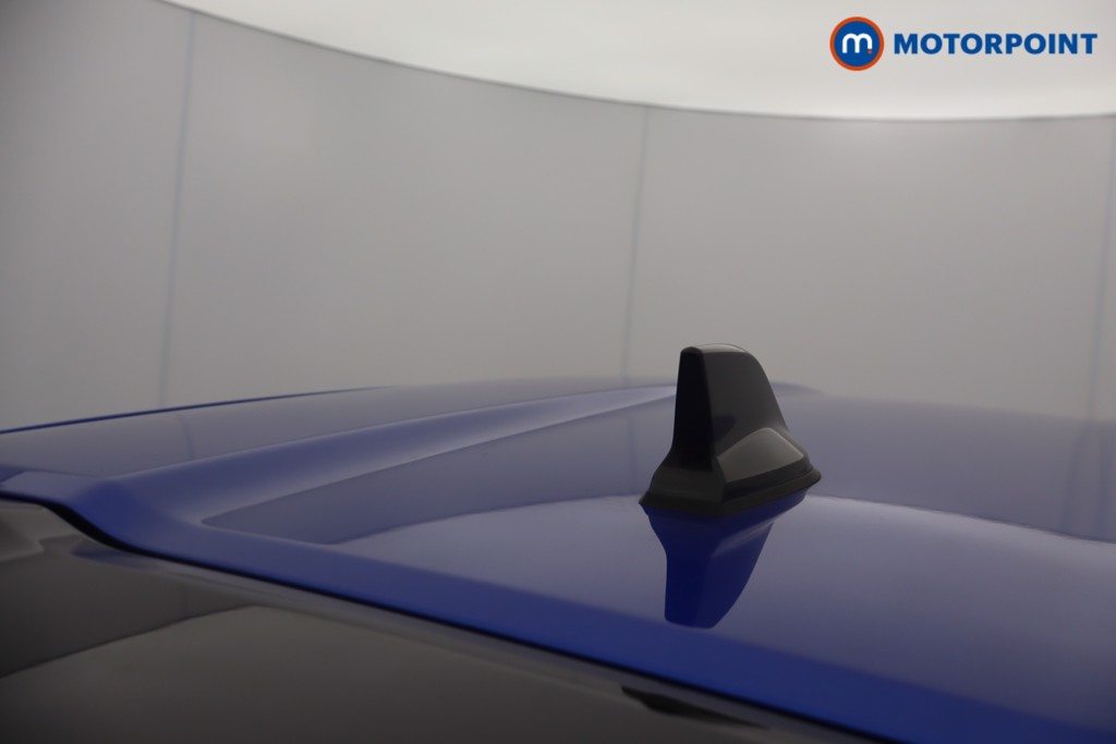 Nissan Juke N-Connecta Manual Petrol SUV - Stock Number (1652359) - 4th supplementary image