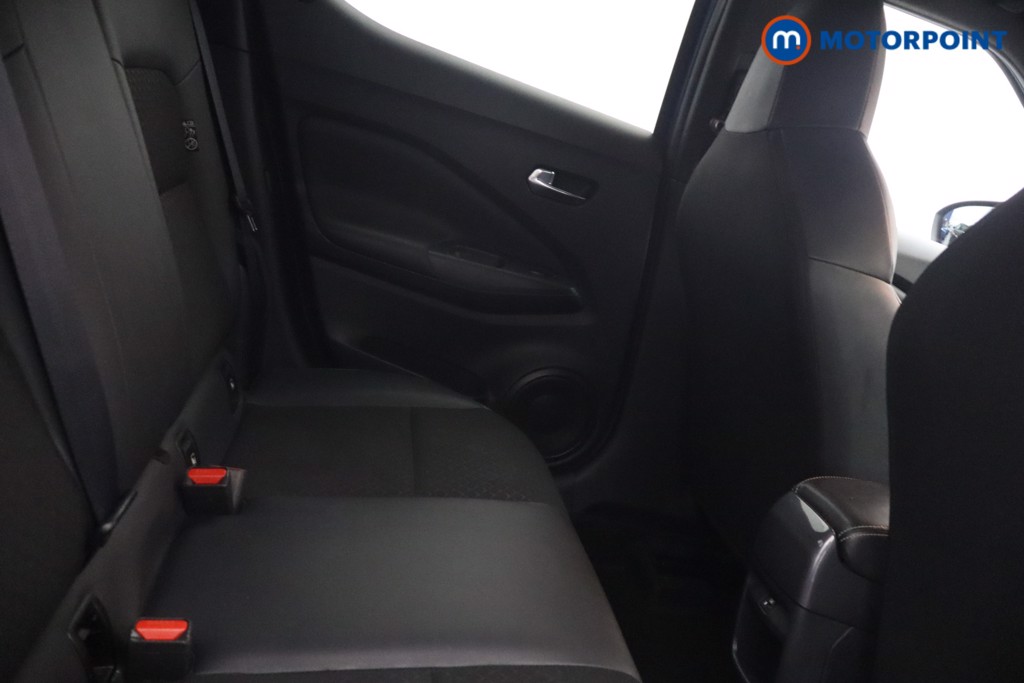 Nissan Juke N-Connecta Manual Petrol SUV - Stock Number (1652359) - 9th supplementary image