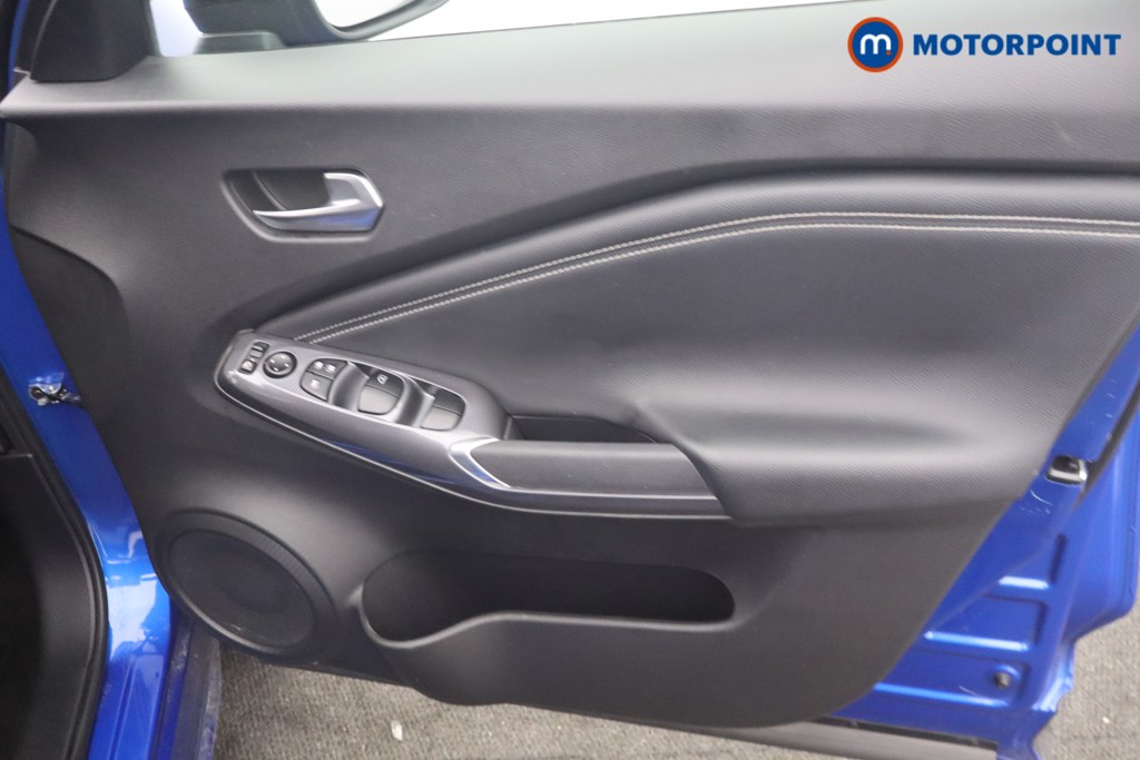 Nissan Juke N-Connecta Manual Petrol SUV - Stock Number (1652359) - 11th supplementary image