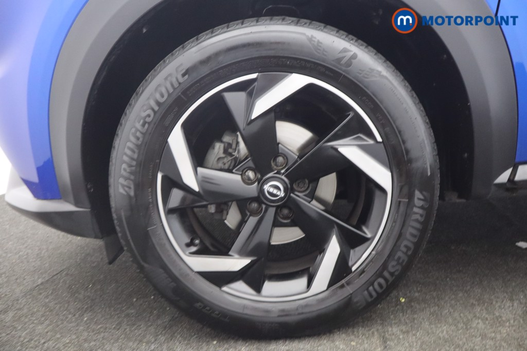 Nissan Juke N-Connecta Manual Petrol SUV - Stock Number (1652359) - 29th supplementary image