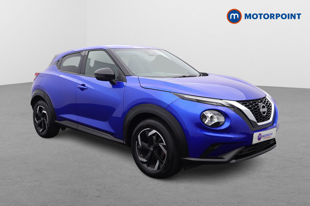 Nissan Juke N-Connecta Manual Petrol SUV - Stock Number (1652359) - Drivers side front corner