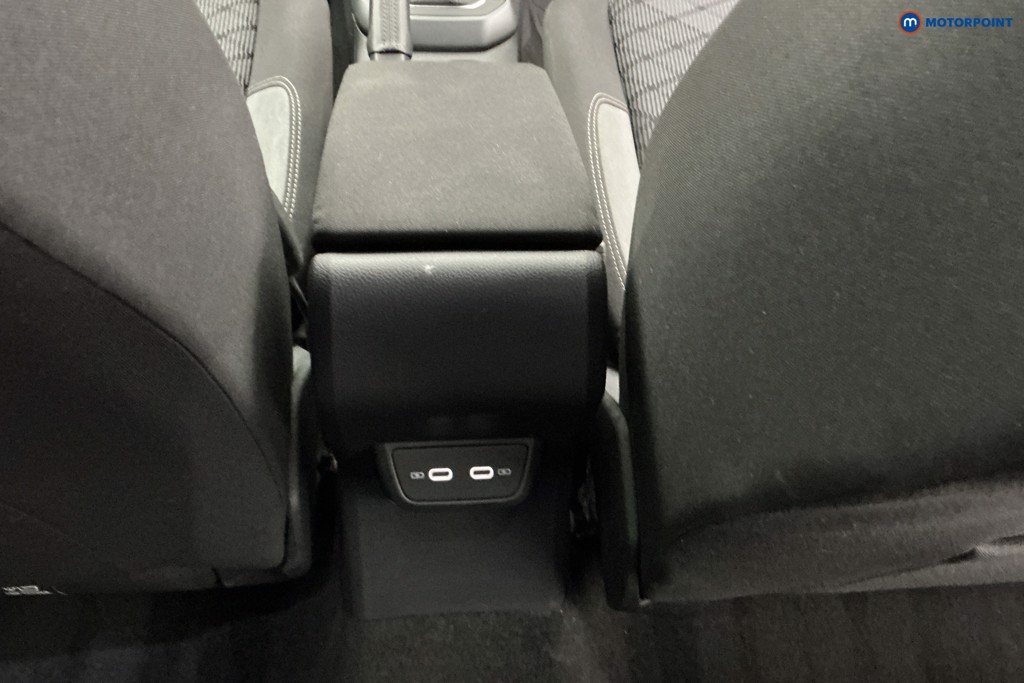 Volkswagen Polo R-Line Manual Petrol Hatchback - Stock Number (1652779) - 10th supplementary image