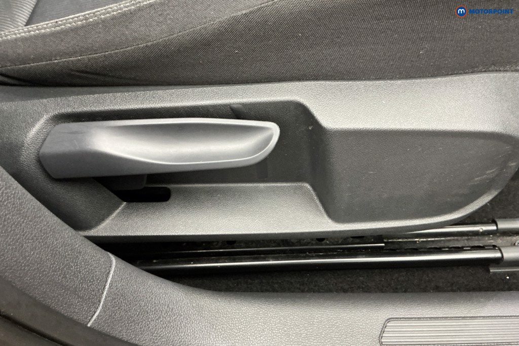Volkswagen Polo R-Line Manual Petrol Hatchback - Stock Number (1652779) - 23rd supplementary image