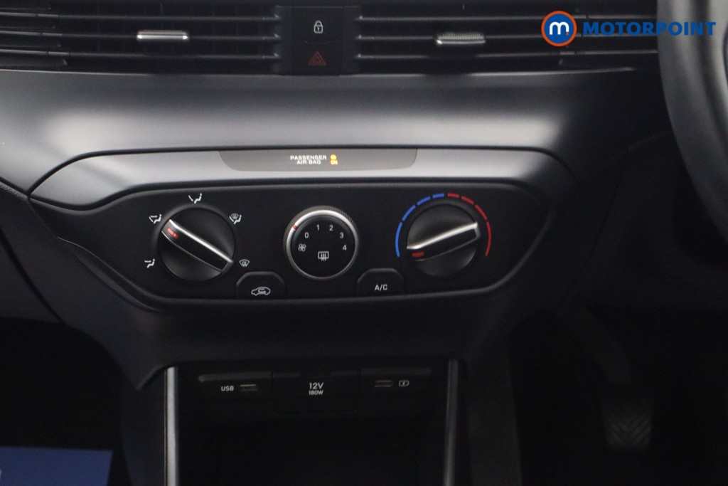 Hyundai I20 Se Connect Manual Petrol Hatchback - Stock Number (1653212) - 4th supplementary image