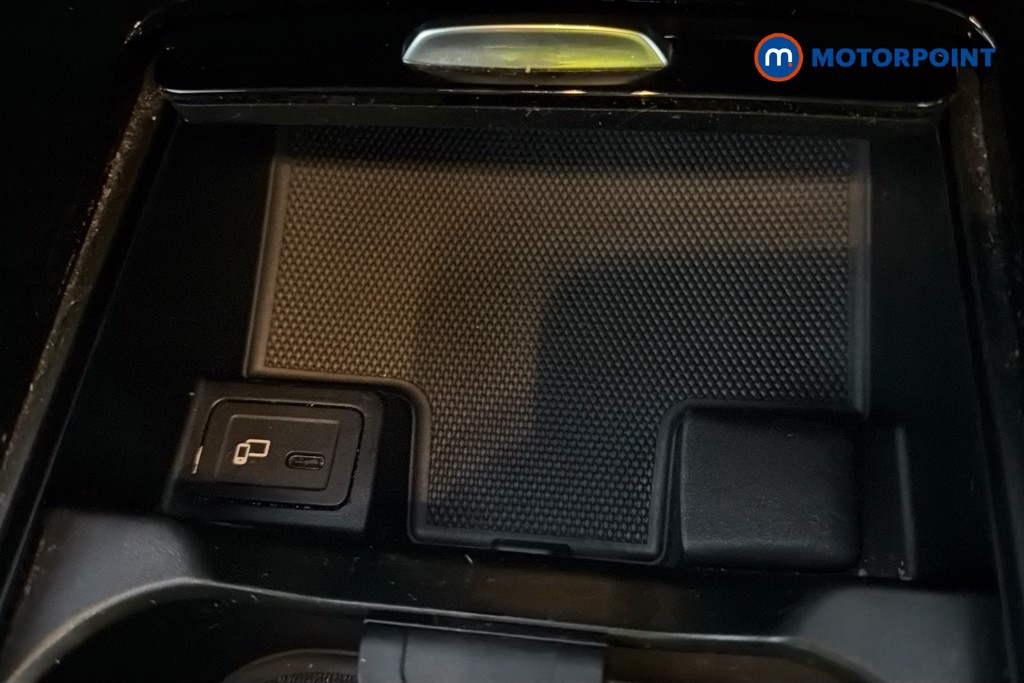 Mercedes-Benz A Class Amg Line Automatic Petrol Plug-In Hybrid Saloon - Stock Number (1653703) - 17th supplementary image