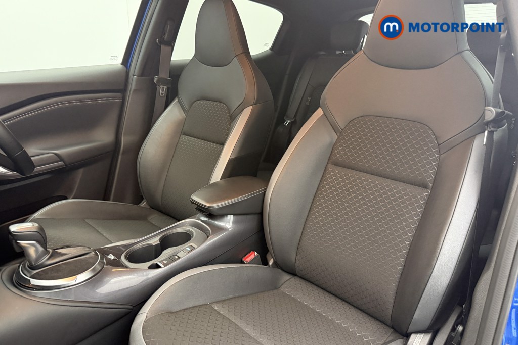 Nissan Juke N-Connecta Automatic Petrol-Electric Hybrid SUV - Stock Number (1653899) - 3rd supplementary image
