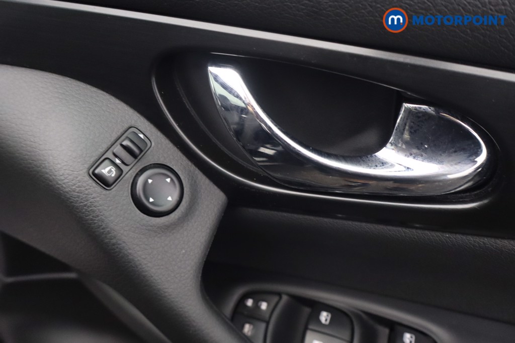 Nissan Qashqai N-Tec Manual Petrol SUV - Stock Number (1654282) - 14th supplementary image
