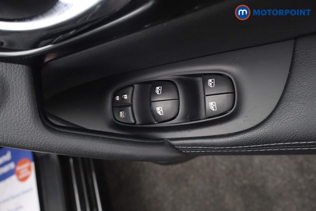 Nissan Qashqai N-Tec Manual Petrol SUV - Stock Number (1654282) - 15th supplementary image