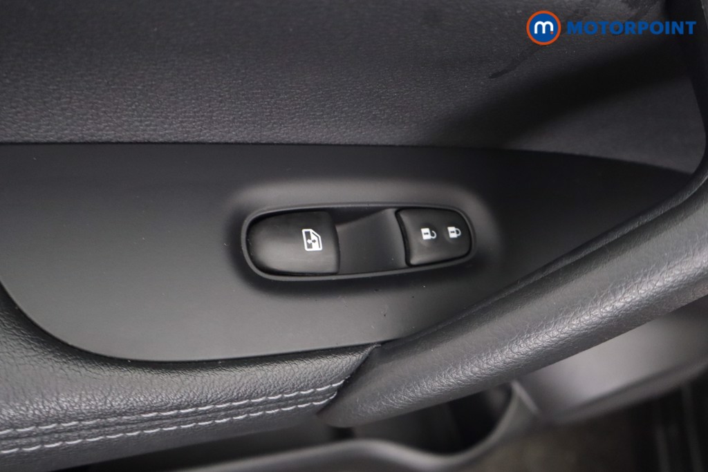 Nissan Qashqai N-Tec Manual Petrol SUV - Stock Number (1654282) - 33rd supplementary image