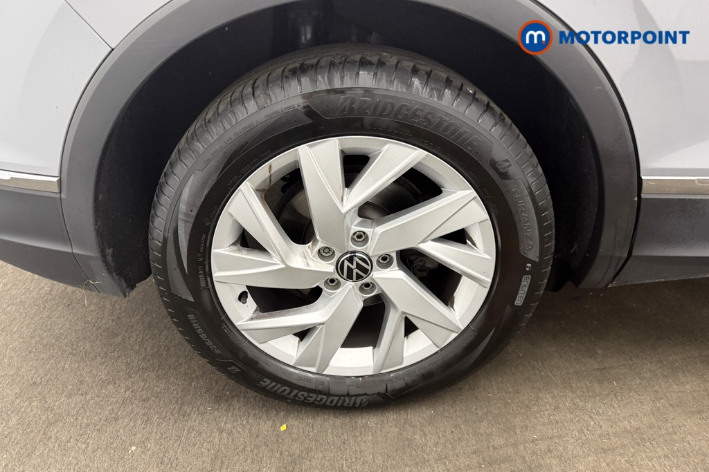 Volkswagen Tiguan Life Manual Petrol SUV - Stock Number (1654380) - 22nd supplementary image
