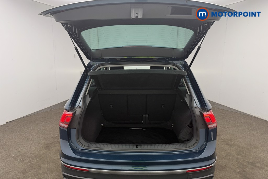 Volkswagen Tiguan Life Automatic Petrol SUV - Stock Number (1655217) - 10th supplementary image