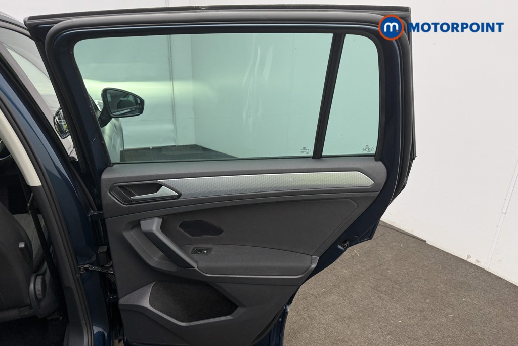 Volkswagen Tiguan Life Automatic Petrol SUV - Stock Number (1655217) - 13th supplementary image