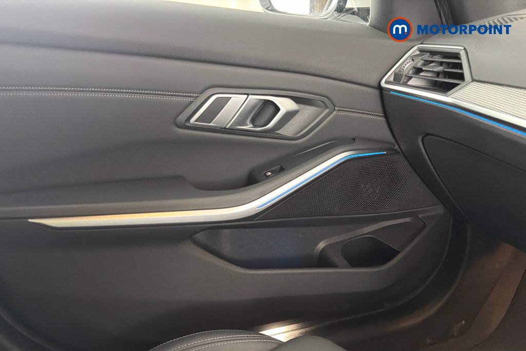 BMW 3 Series M Sport Automatic Petrol Plug-In Hybrid Estate - Stock Number (1655686) - 11th supplementary image