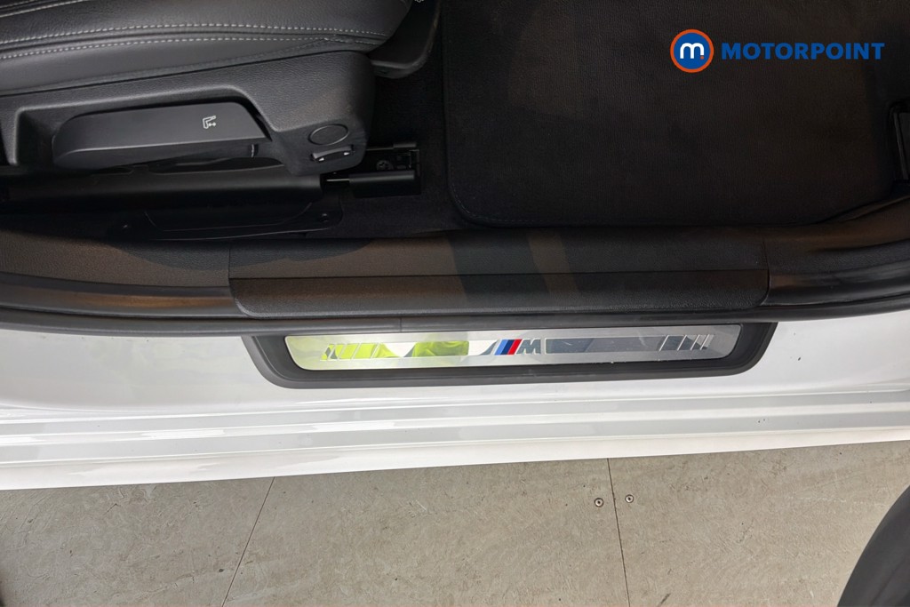 BMW 3 Series M Sport Automatic Petrol Plug-In Hybrid Estate - Stock Number (1655686) - 27th supplementary image