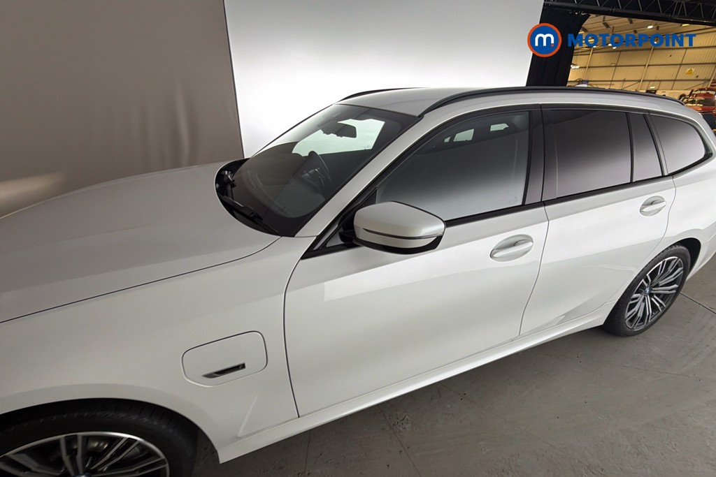 BMW 3 Series M Sport Automatic Petrol Plug-In Hybrid Estate - Stock Number (1655686) - 43rd supplementary image