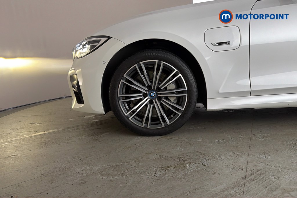 BMW 3 Series M Sport Automatic Petrol Plug-In Hybrid Estate - Stock Number (1655686) - 47th supplementary image