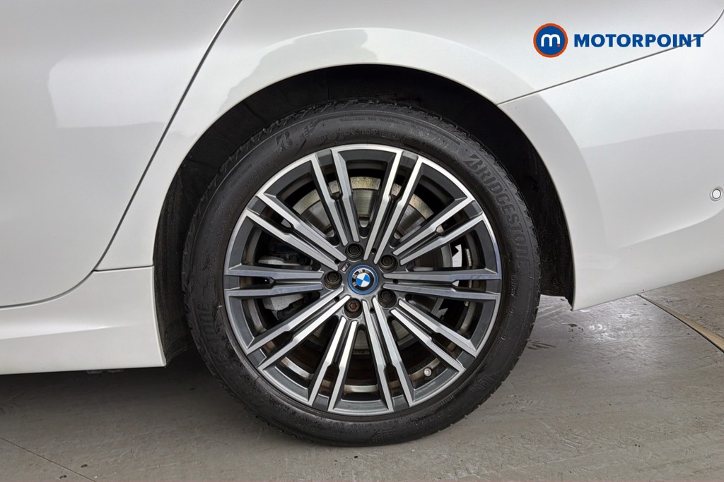 BMW 3 Series M Sport Automatic Petrol Plug-In Hybrid Estate - Stock Number (1655686) - 48th supplementary image