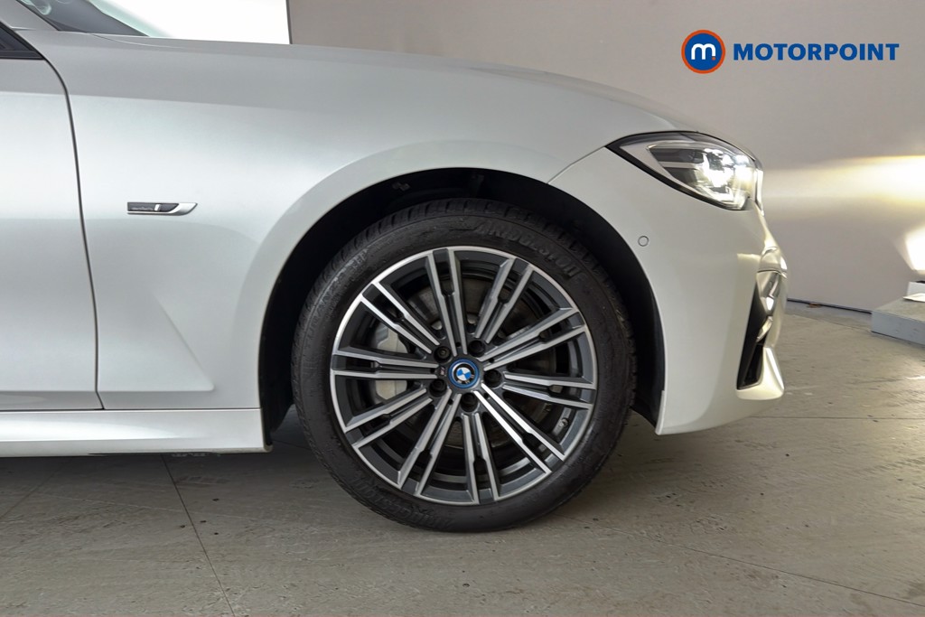 BMW 3 Series M Sport Automatic Petrol Plug-In Hybrid Estate - Stock Number (1655686) - 50th supplementary image