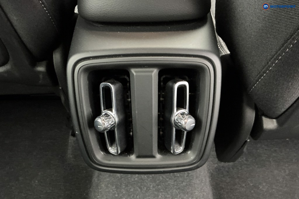 Volvo Xc40 Plus Automatic Petrol SUV - Stock Number (1656114) - 10th supplementary image