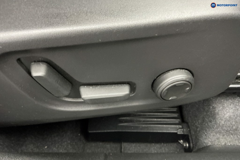 Volvo Xc40 Plus Automatic Petrol SUV - Stock Number (1656114) - 22nd supplementary image