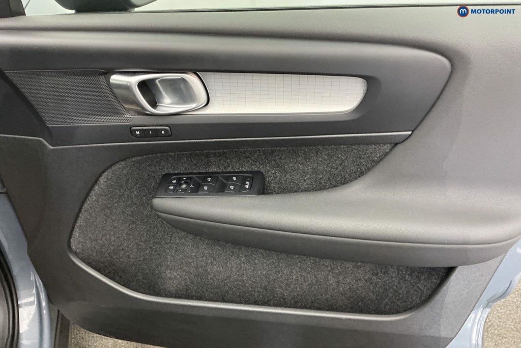 Volvo Xc40 Plus Automatic Petrol SUV - Stock Number (1656114) - 23rd supplementary image