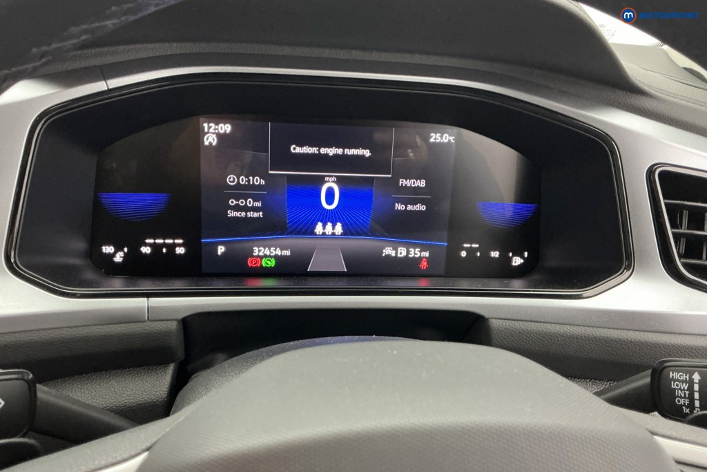 Volkswagen T-Roc Life Automatic Petrol SUV - Stock Number (1656162) - 7th supplementary image