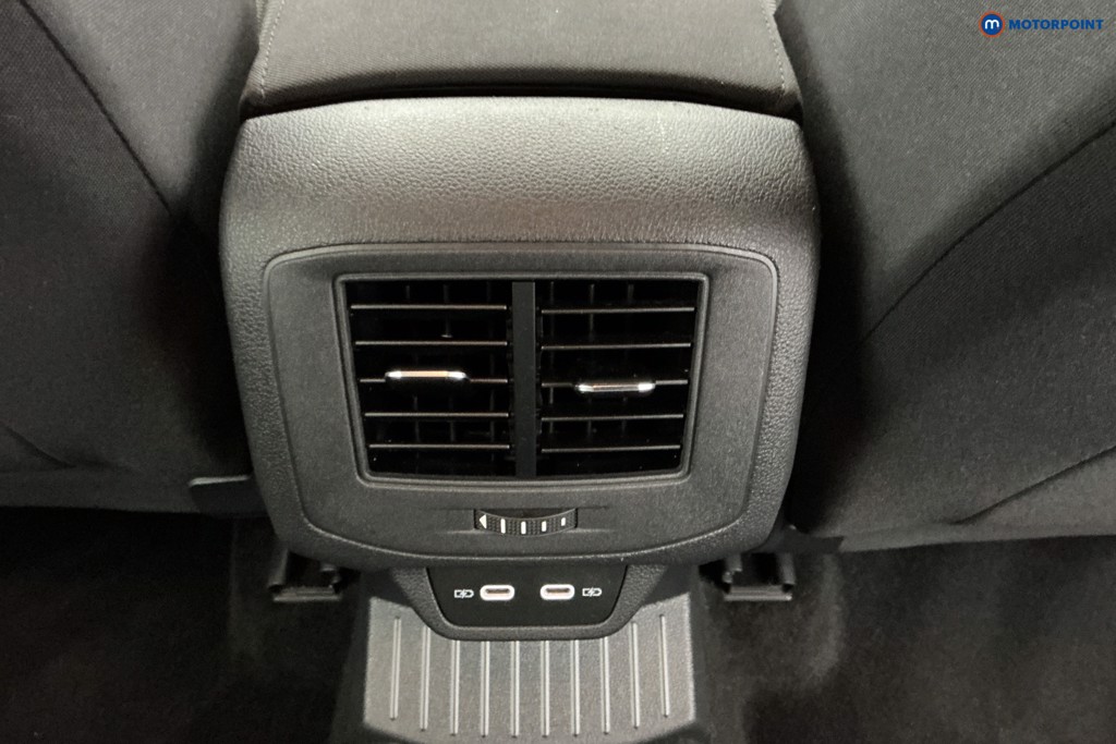 Volkswagen T-Roc Life Automatic Petrol SUV - Stock Number (1656162) - 10th supplementary image