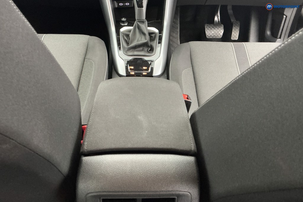 Volkswagen T-Roc Life Automatic Petrol SUV - Stock Number (1656162) - 11th supplementary image