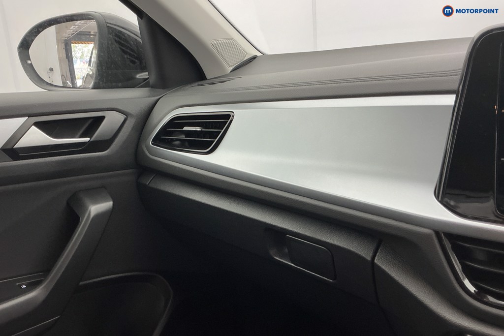 Volkswagen T-Roc Life Automatic Petrol SUV - Stock Number (1656162) - 18th supplementary image