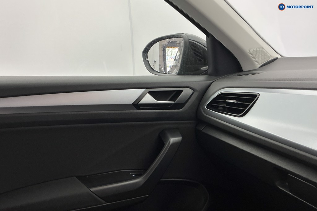 Volkswagen T-Roc Life Automatic Petrol SUV - Stock Number (1656162) - 19th supplementary image