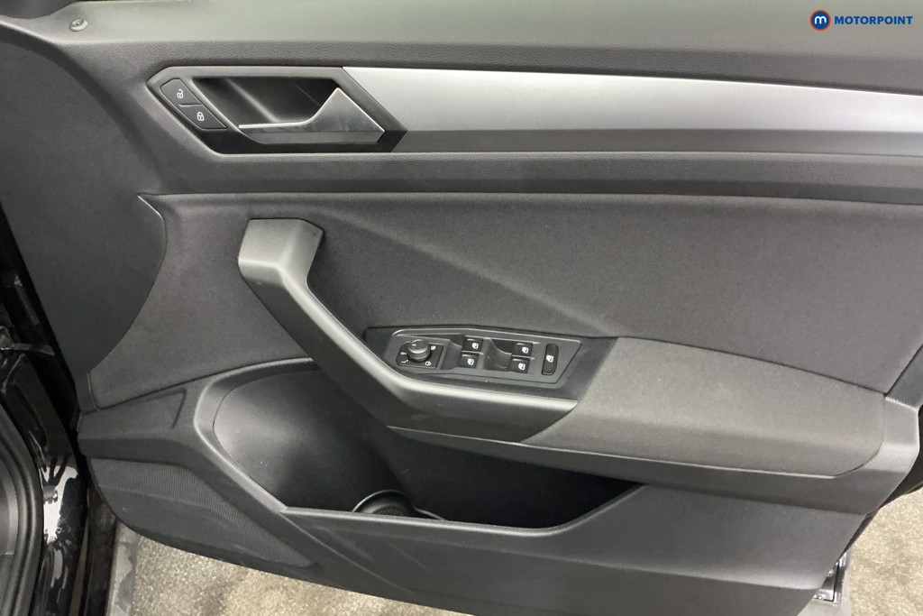 Volkswagen T-Roc Life Automatic Petrol SUV - Stock Number (1656162) - 24th supplementary image