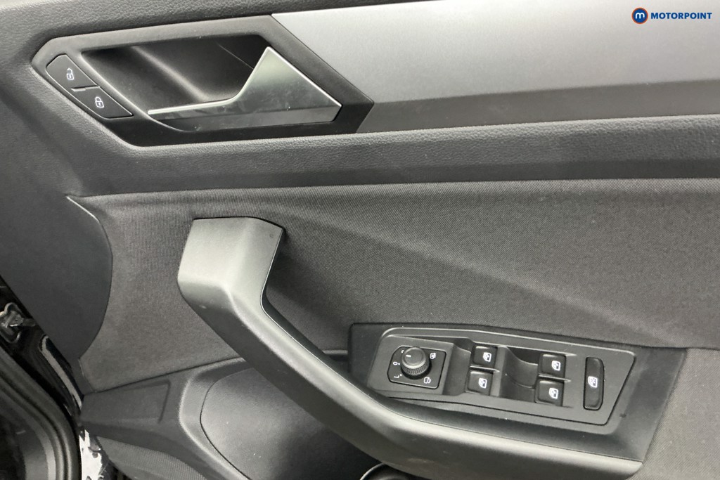 Volkswagen T-Roc Life Automatic Petrol SUV - Stock Number (1656162) - 25th supplementary image