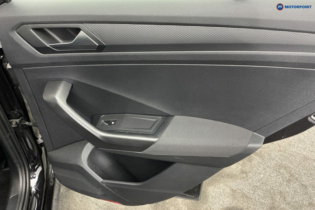 Volkswagen T-Roc Life Automatic Petrol SUV - Stock Number (1656162) - 26th supplementary image