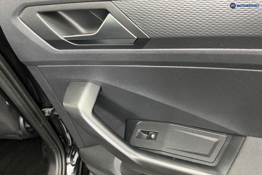 Volkswagen T-Roc Life Automatic Petrol SUV - Stock Number (1656162) - 27th supplementary image