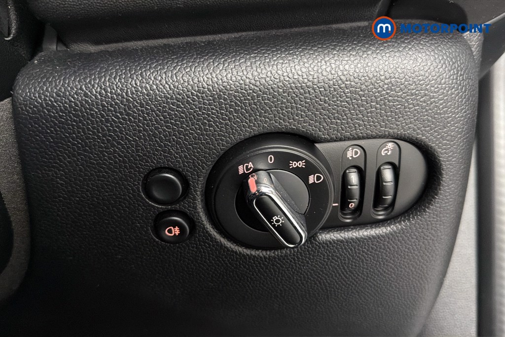Mini Hatchback One Classic Manual Petrol Hatchback - Stock Number (1657629) - 18th supplementary image