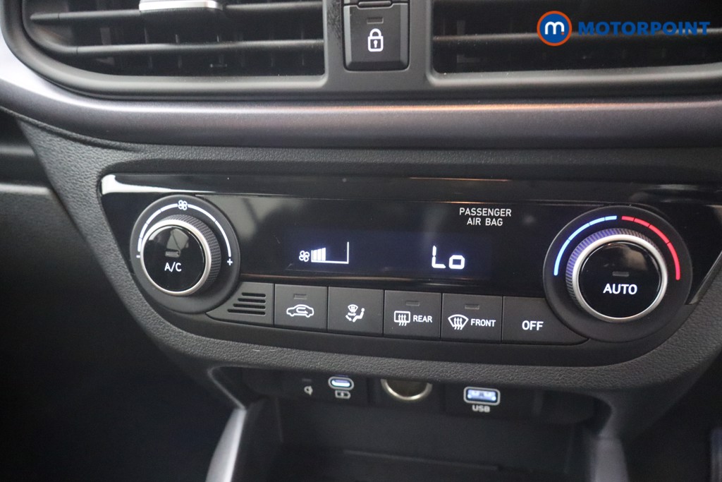 Hyundai I10 Premium Manual Petrol Hatchback - Stock Number (1657901) - 16th supplementary image