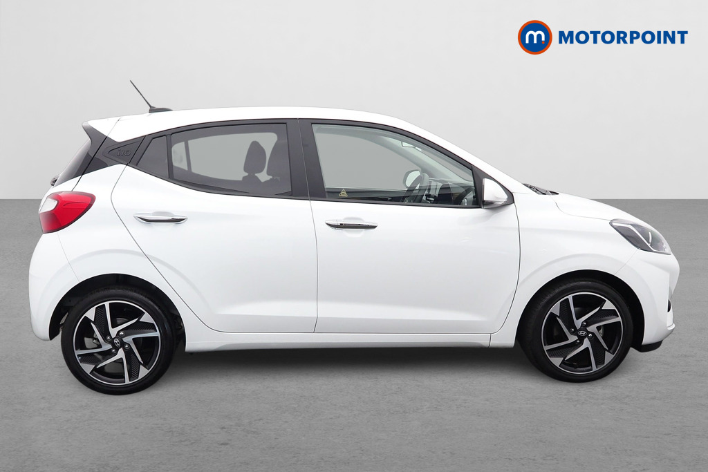Hyundai I10 Premium Manual Petrol Hatchback - Stock Number (1657901) - Drivers side