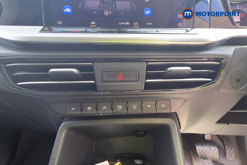 Ford Transit Connect Limited Automatic Petrol Plug-In Hybrid Panel Van - Stock Number (1657945) - 21st supplementary image
