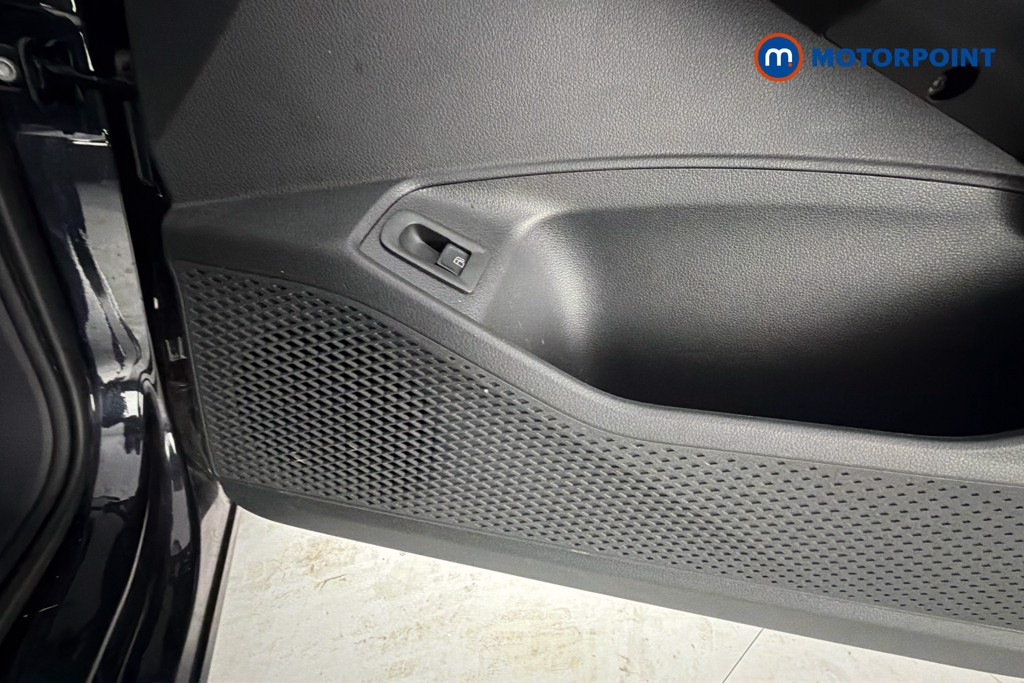 Ford Transit Connect Limited Automatic Petrol Plug-In Hybrid Panel Van - Stock Number (1657946) - 21st supplementary image