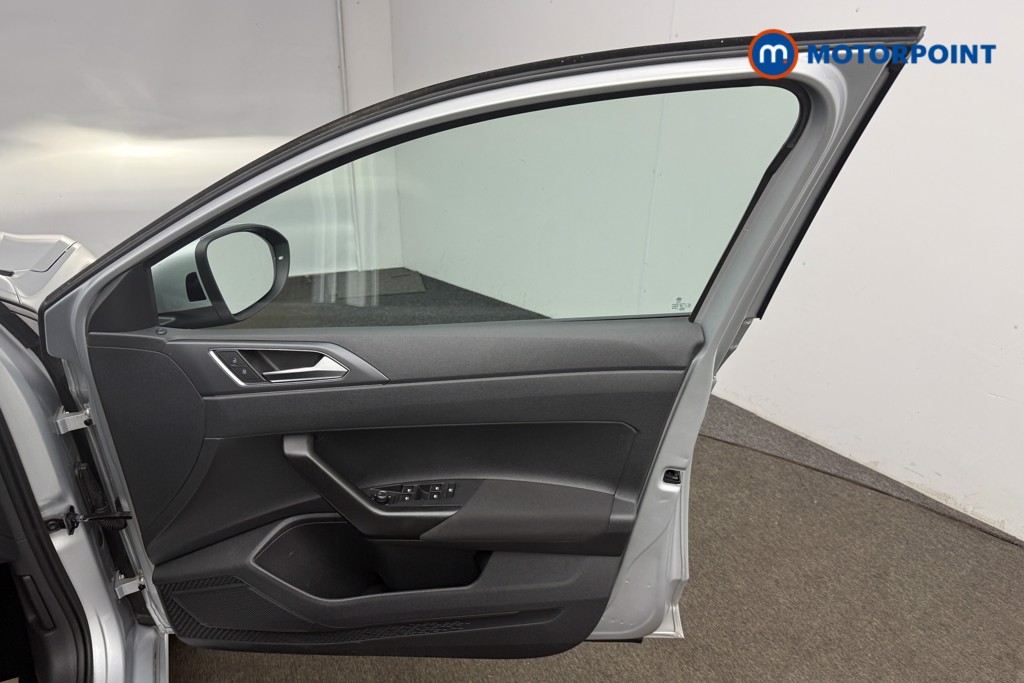 Volkswagen Taigo R-Line Automatic Petrol SUV - Stock Number (1658010) - 17th supplementary image