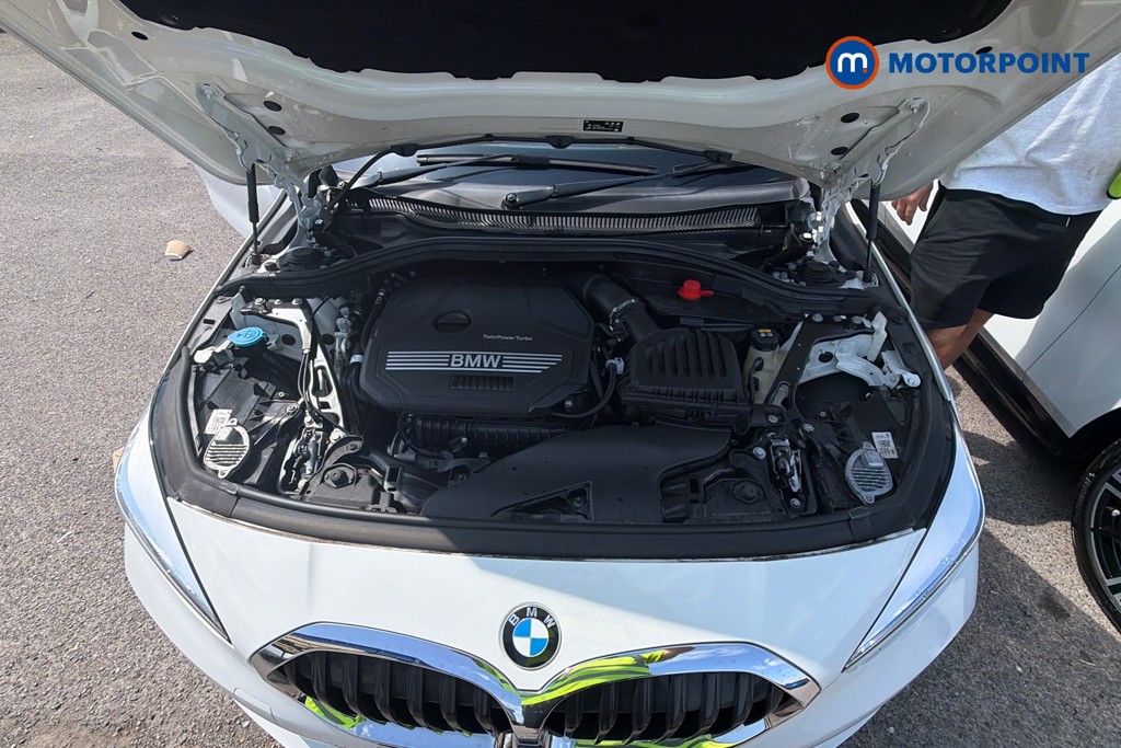 BMW 1 Series Sport Manual Petrol Hatchback - Stock Number (1658036) - 1st supplementary image