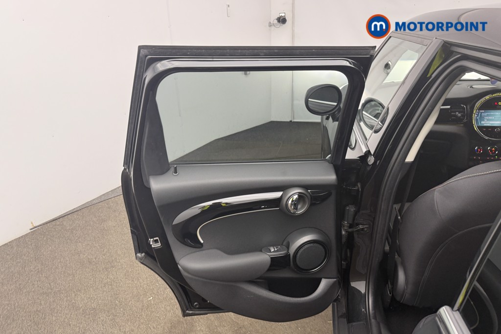Mini Hatchback Cooper Classic Automatic Petrol Hatchback - Stock Number (1658172) - 6th supplementary image