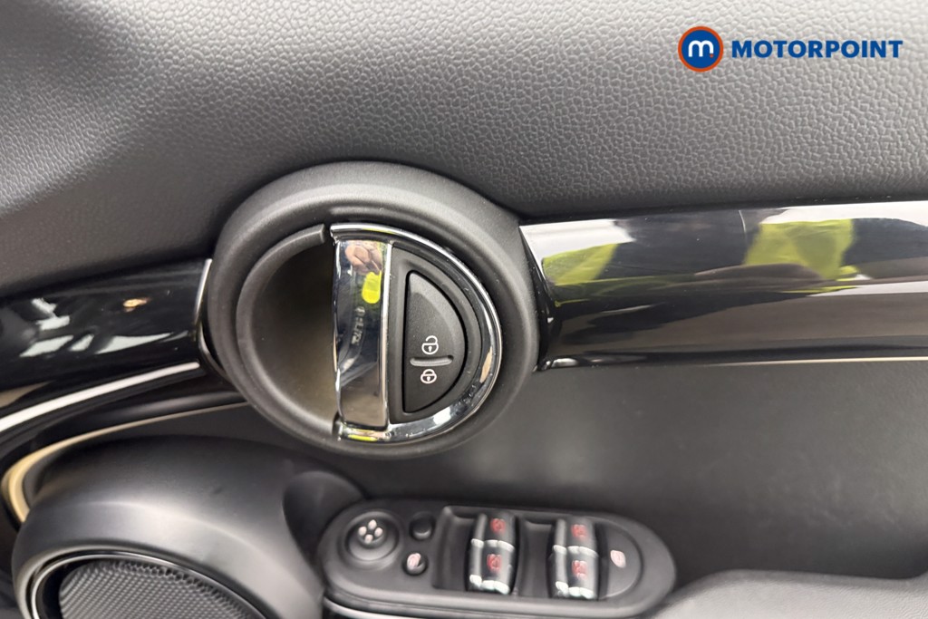 Mini Hatchback Cooper Classic Automatic Petrol Hatchback - Stock Number (1658172) - 17th supplementary image