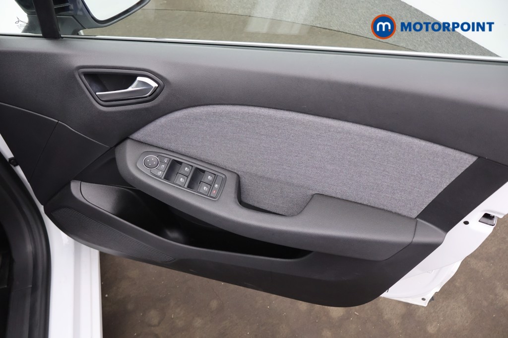 Renault Clio Techno Automatic Petrol-Electric Hybrid Hatchback - Stock Number (1658257) - 14th supplementary image