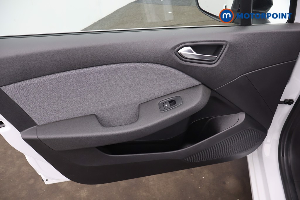 Renault Clio Techno Automatic Petrol-Electric Hybrid Hatchback - Stock Number (1658257) - 22nd supplementary image